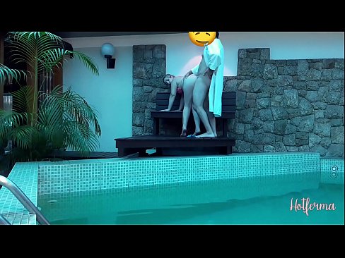 ❤️ O xefe invita a criada á piscina, pero non puido resistirse a un quente ❤ Porno anal en % gl.flvporn.ru %